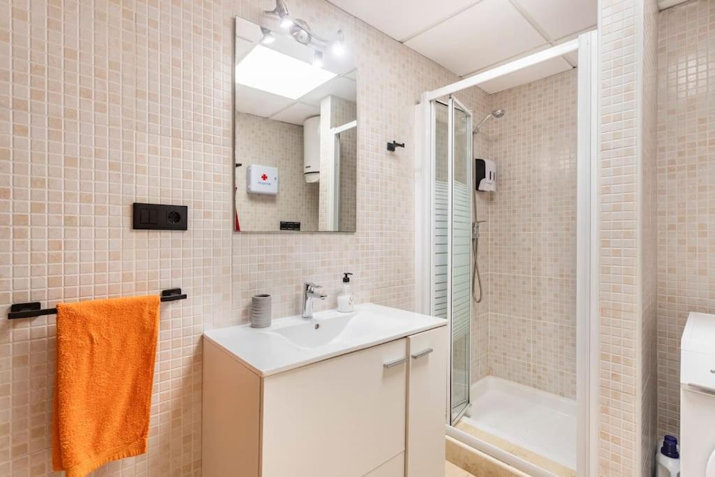 Castelplace Beach Con Plaza De Garage Incluida, Free Parking And Ac Alicante Eksteriør billede